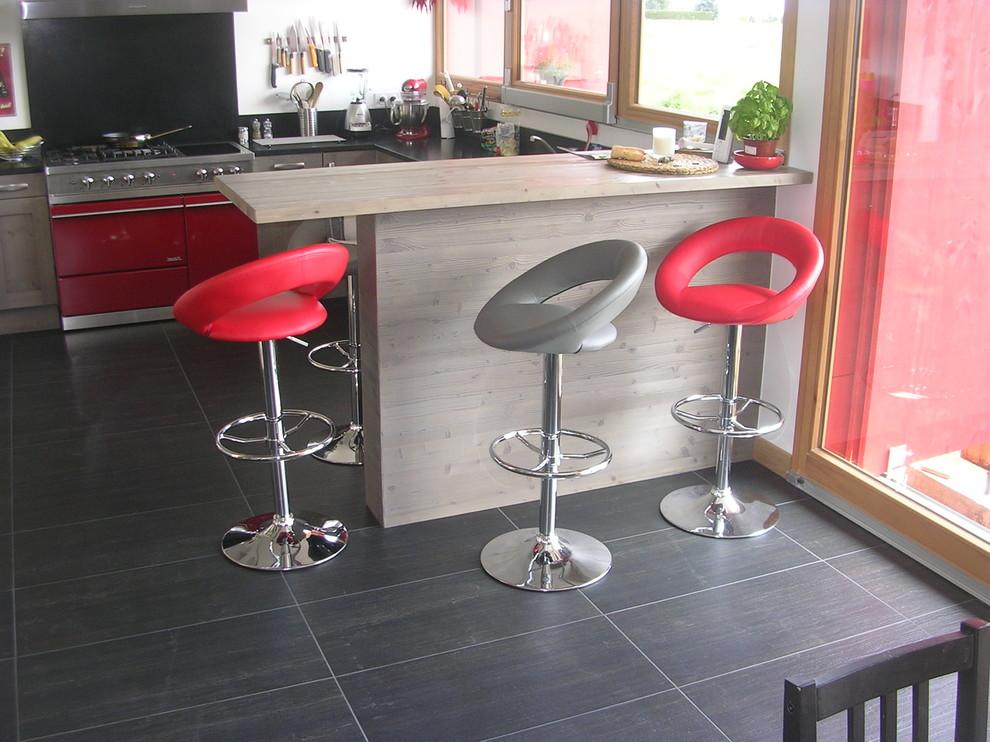 Cuisines Fabien Sattler rouge